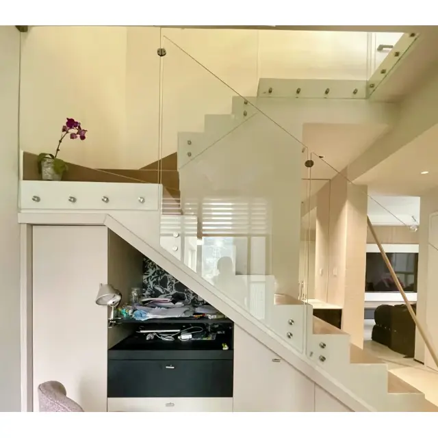 Boret glas til rækværk