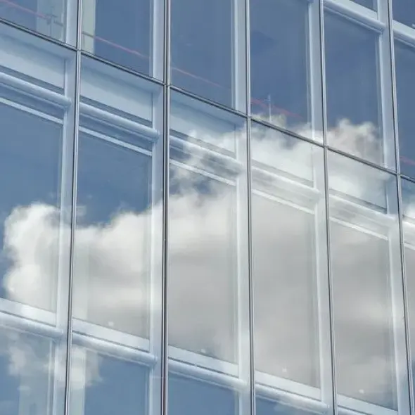 UV-bestandigt glas til døre og vinduer